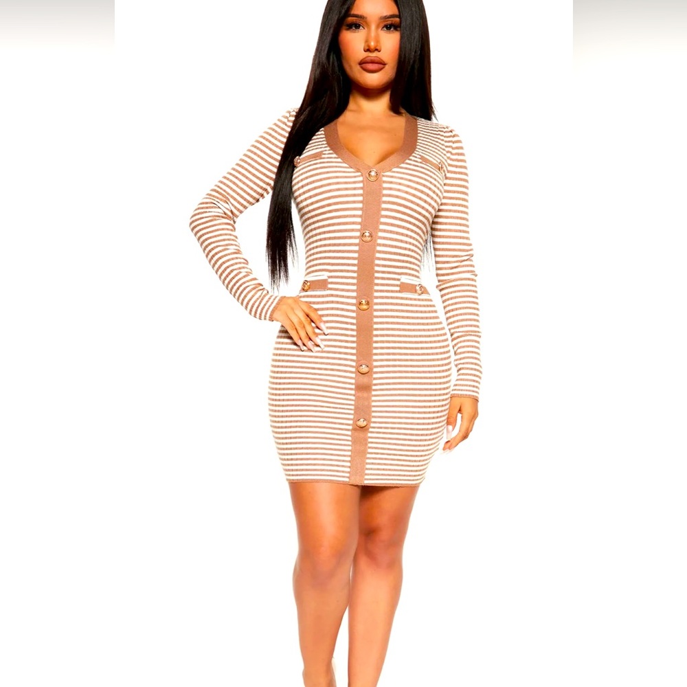 Fashion nova sweater dress 👗 size M/L